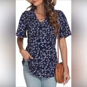 NWT AIMCOO Women’s Floral V-Neck Short Sleeve Top
